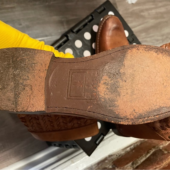 Vintage Y2K Frye Bushwick style Boots Size 6 Brown Woven Leather Mid Length - Picture 3 of 6